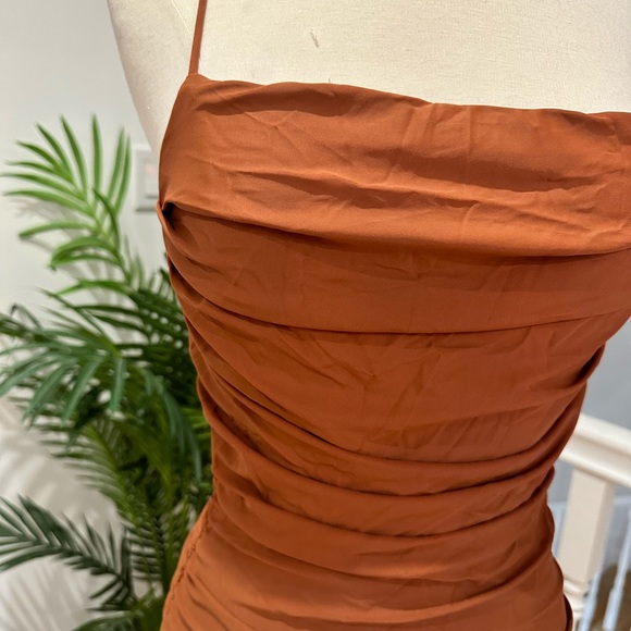 Superdown Sonora Cross Back Dress in Mocha Size: Small - Picture 5 of 5